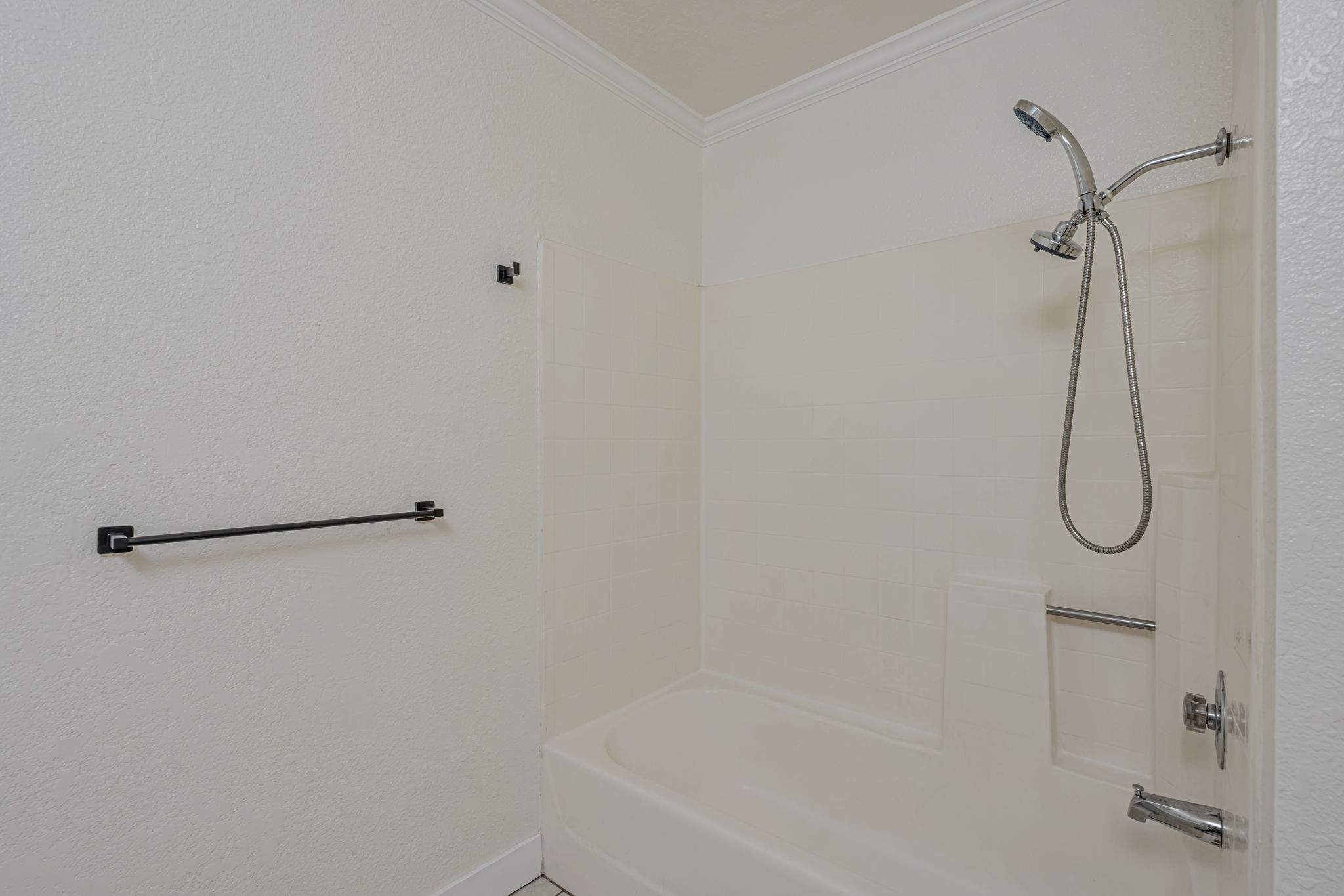 027_ 8 Lancaster Cir 130 