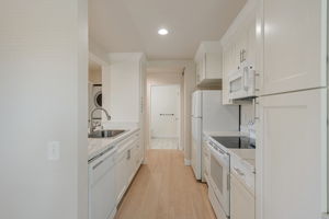 013_ 8 Lancaster Cir 130 