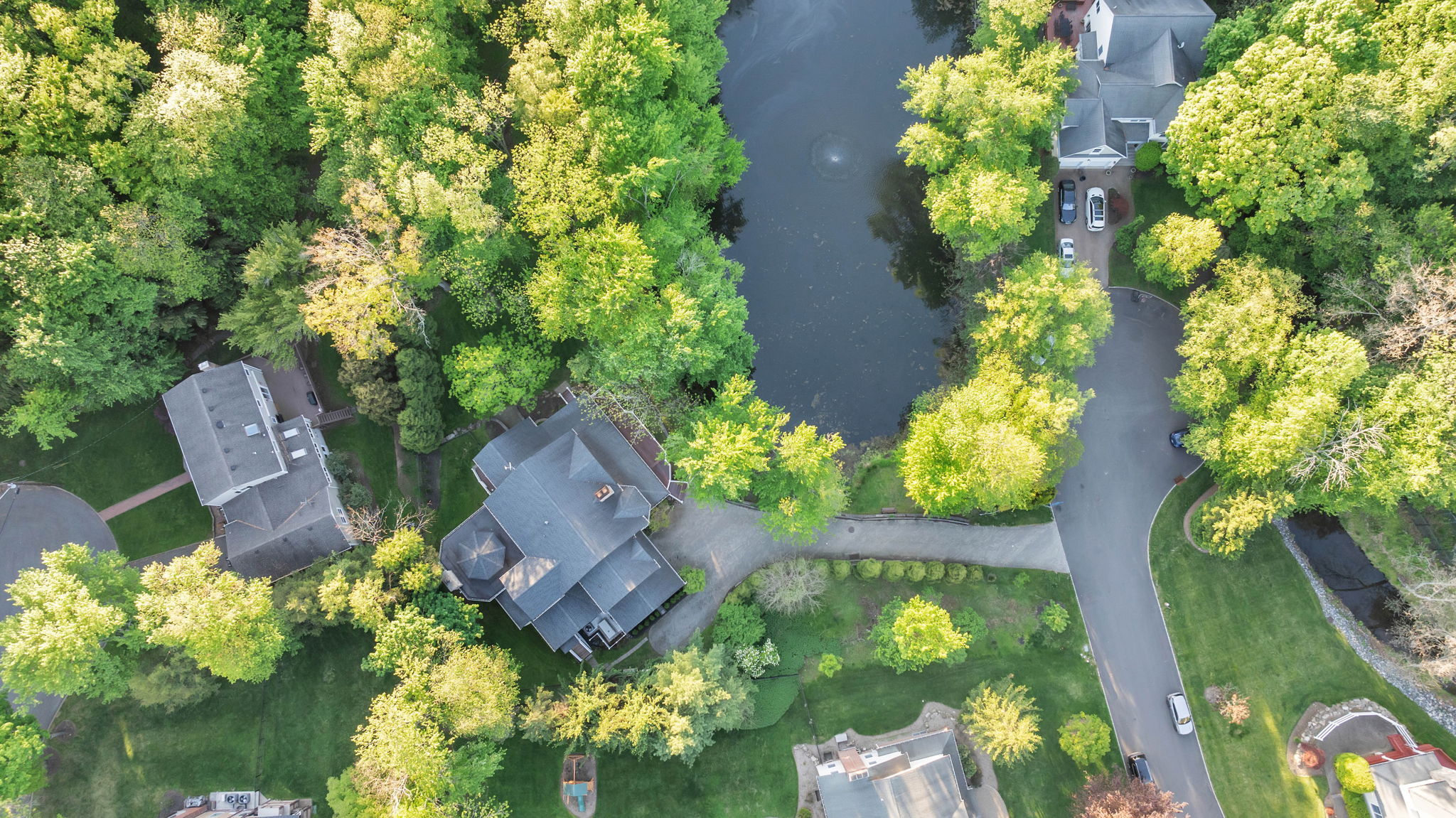 1BB-Private Pondside Living Awaits