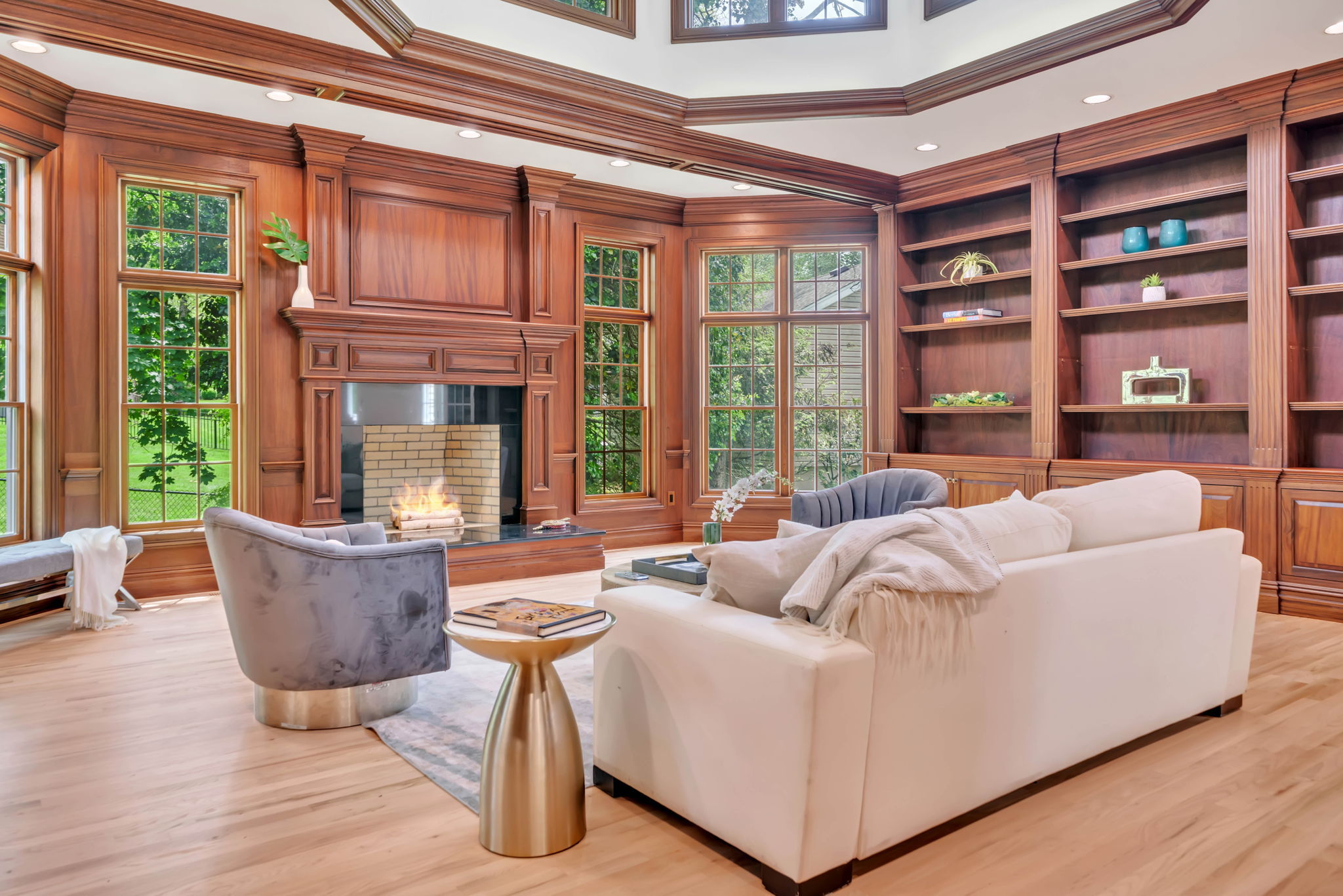 6M-Fireplace w Marble Surround