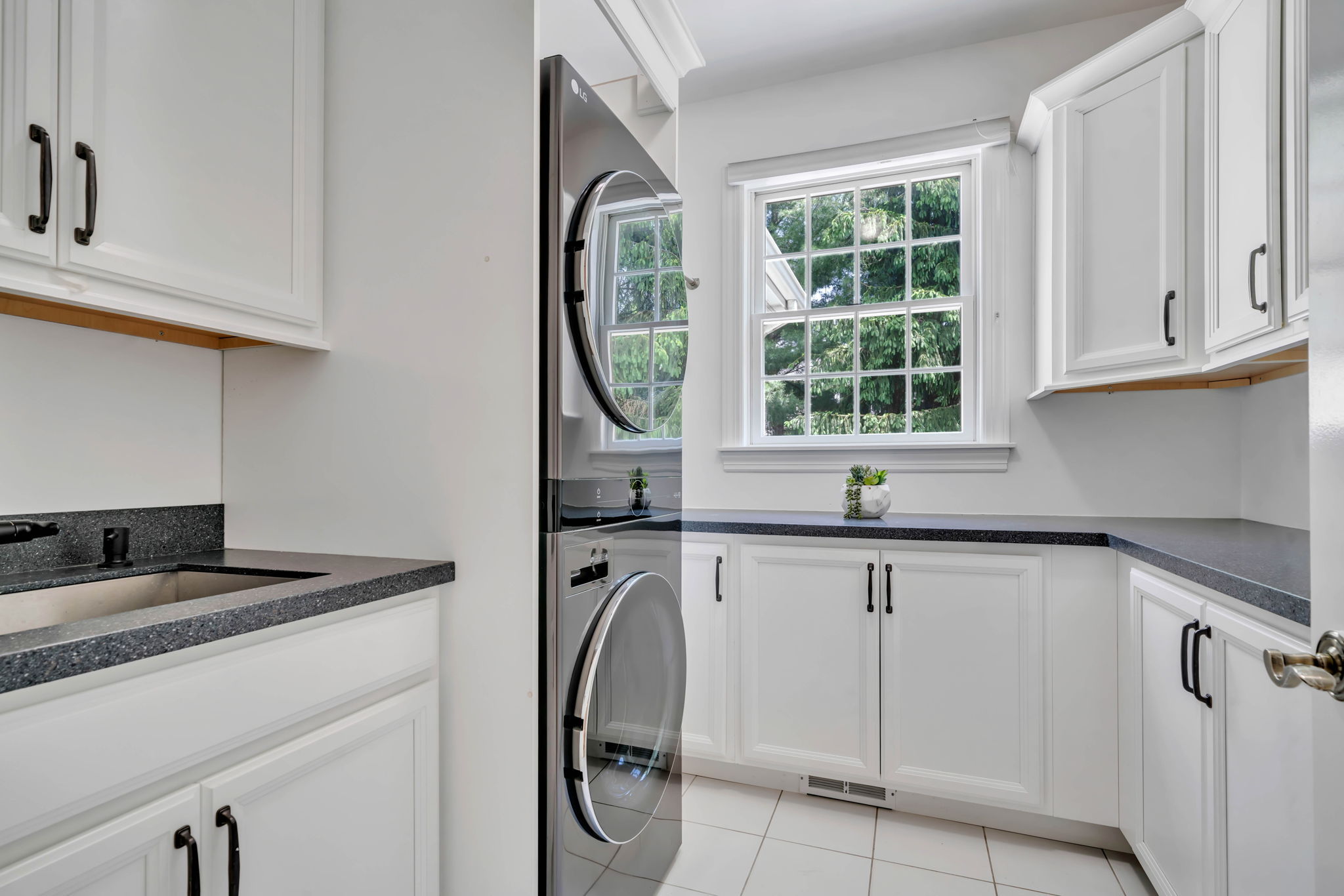 8B-Bright & Airy Laundry Room