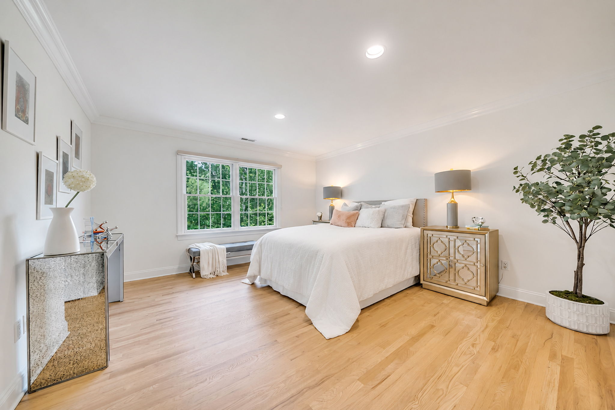 10A-Spacious Bedroom EnSuite