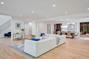 2G-Light Filled Open Floor Plan