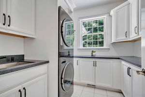 8B-Bright & Airy Laundry Room