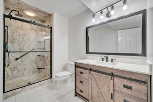 13D-LL Full Bath 2025 Renovated