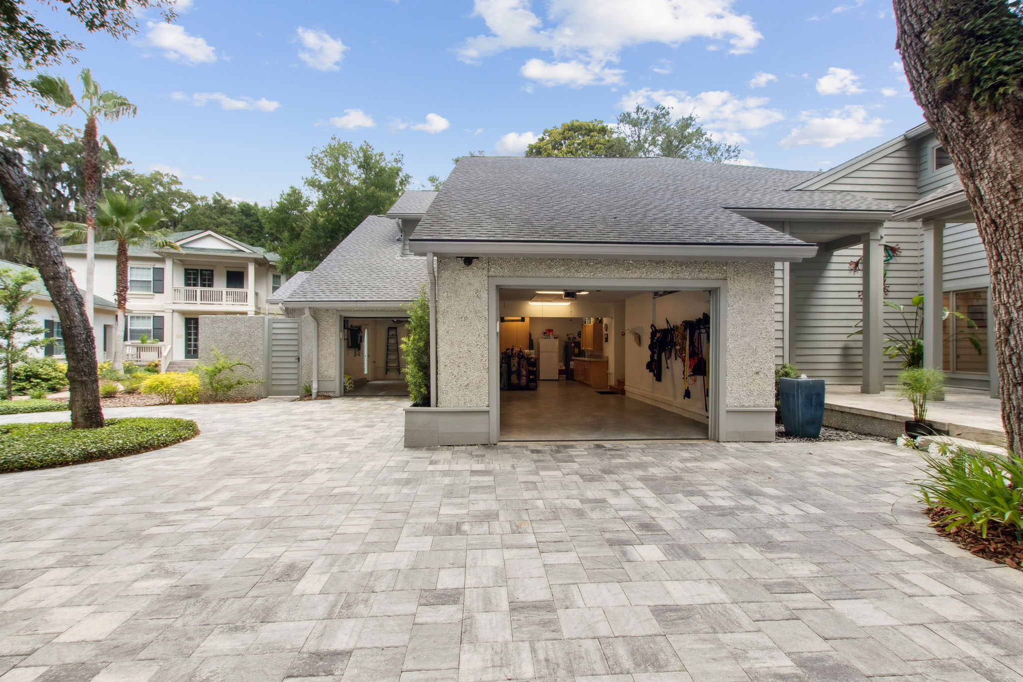 Tandem Garage