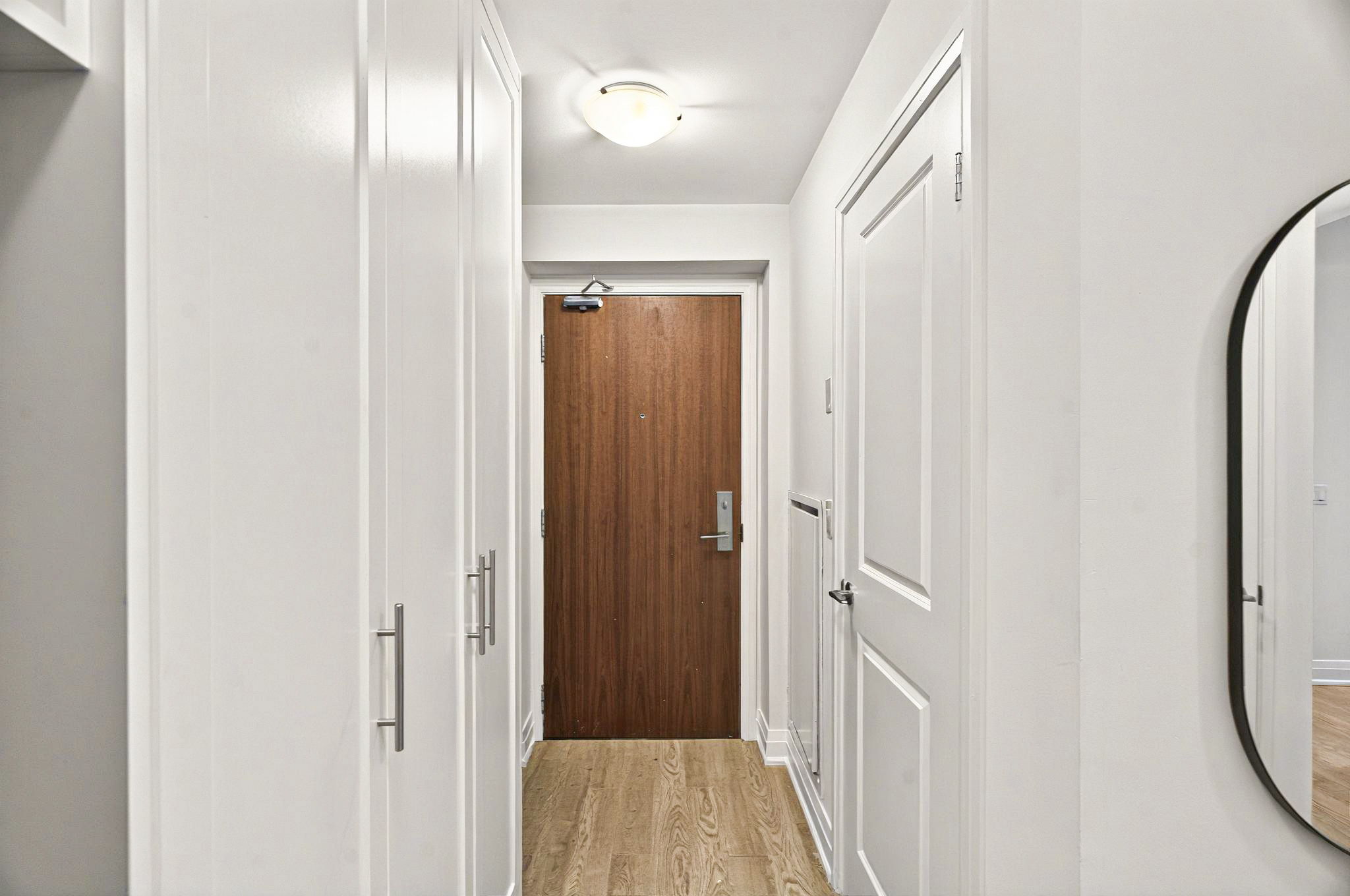 8 Mercer St Unit 708 Toronto, ON M5V 0C4
