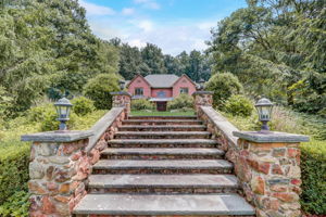 Mill Pond Rd - 090