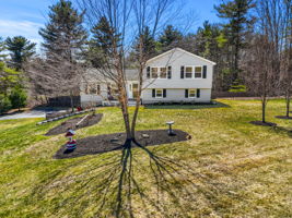 8 Muirfield Dr, Stratham, NH 03885, USA Photo 22