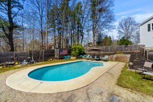 8 Muirfield Dr, Stratham, NH 03885, USA Photo 2