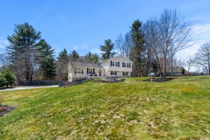 8 Muirfield Dr, Stratham, NH 03885, USA Photo 10