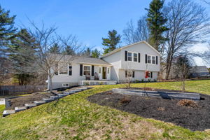 8 Muirfield Dr, Stratham, NH 03885, USA Photo 12