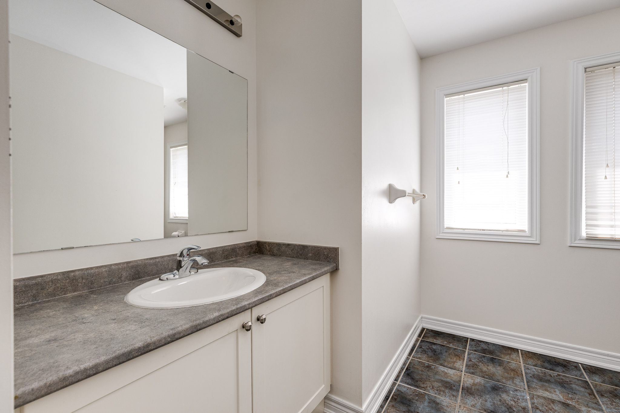 Richmond Hill property showcase — delivered property photograph 18
