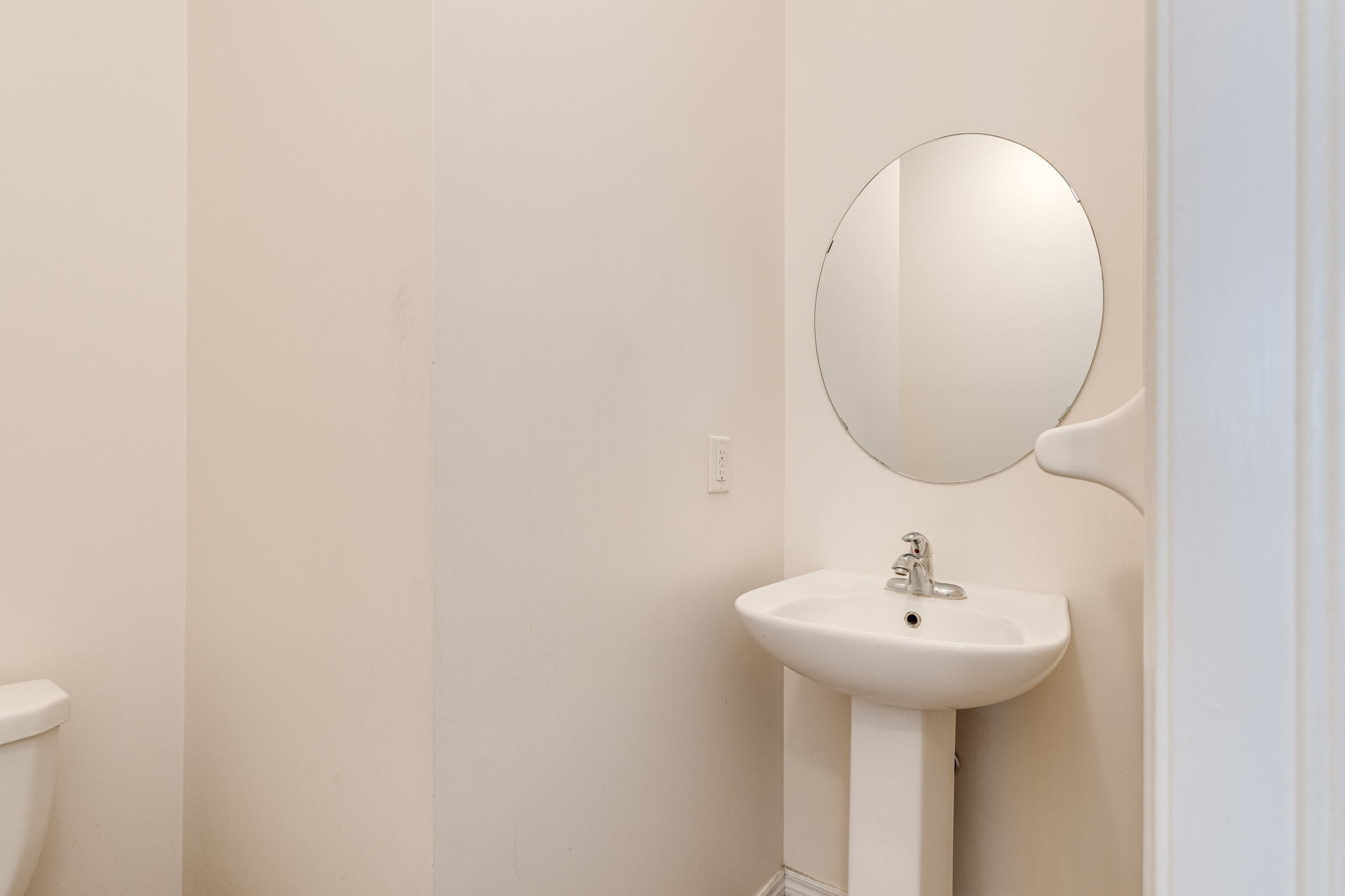Richmond Hill property showcase — delivered property photograph 14