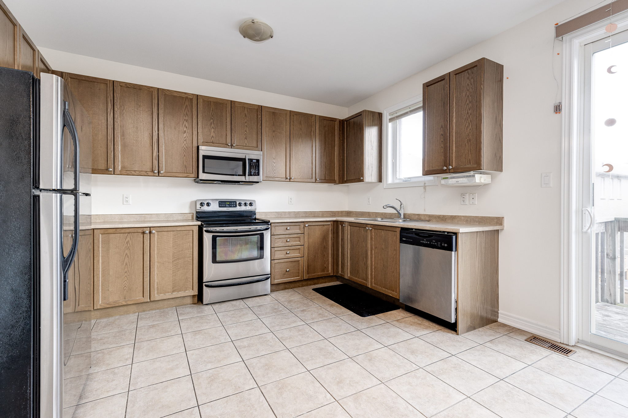 Richmond Hill property showcase — delivered property photograph 9