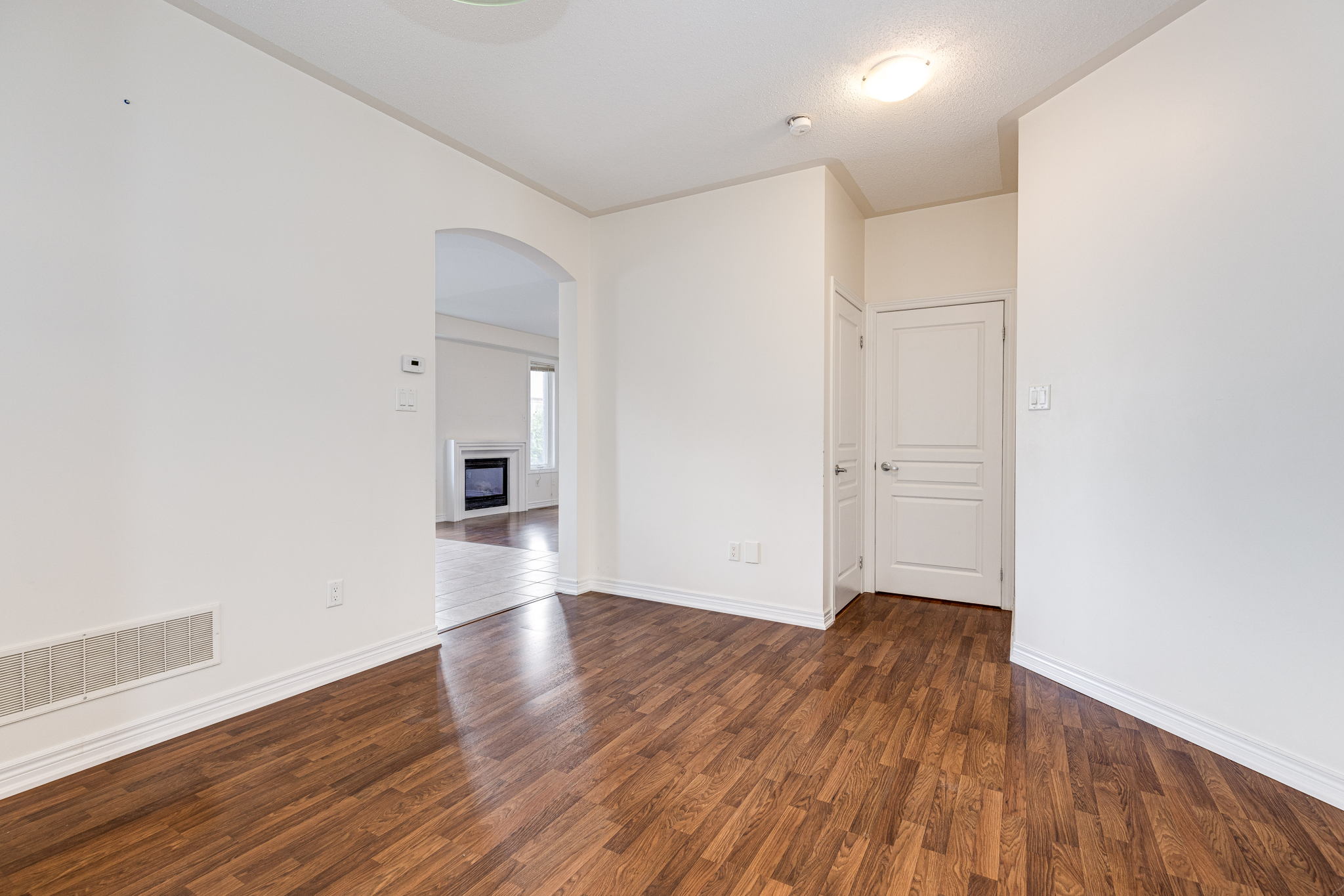 Richmond Hill property showcase — delivered property photograph 7