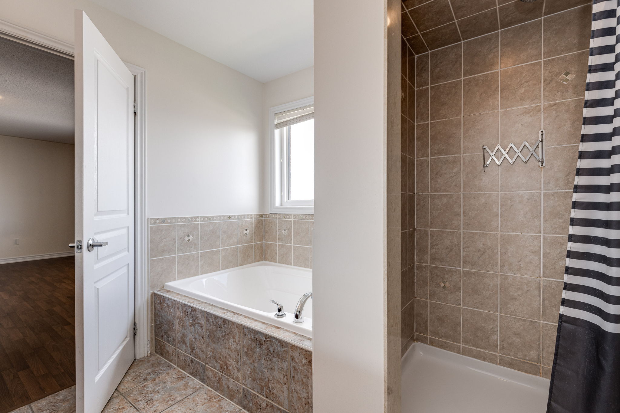 Richmond Hill property showcase — delivered property photograph 30