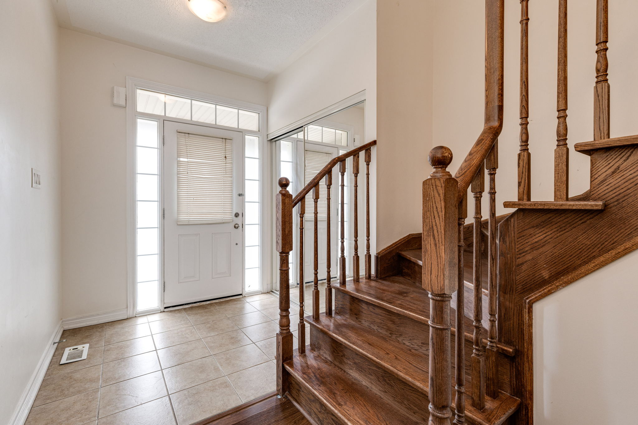 Richmond Hill property showcase — delivered property photograph 5