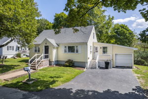 8 Pamela Rd, Saugus, MA 9