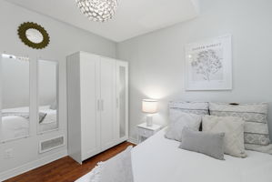  Photo 185