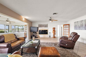 Family Room - Fire place