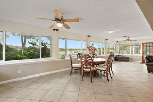 Sunroom - hurricane windows beautiful view of Nature and Lake Weir