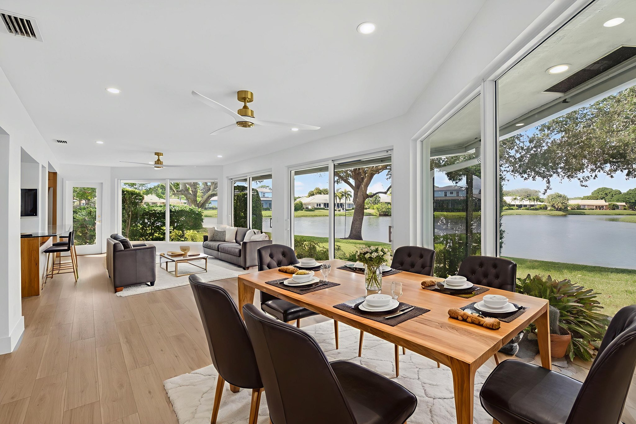 DSC_8728 virtually staged.jpeg