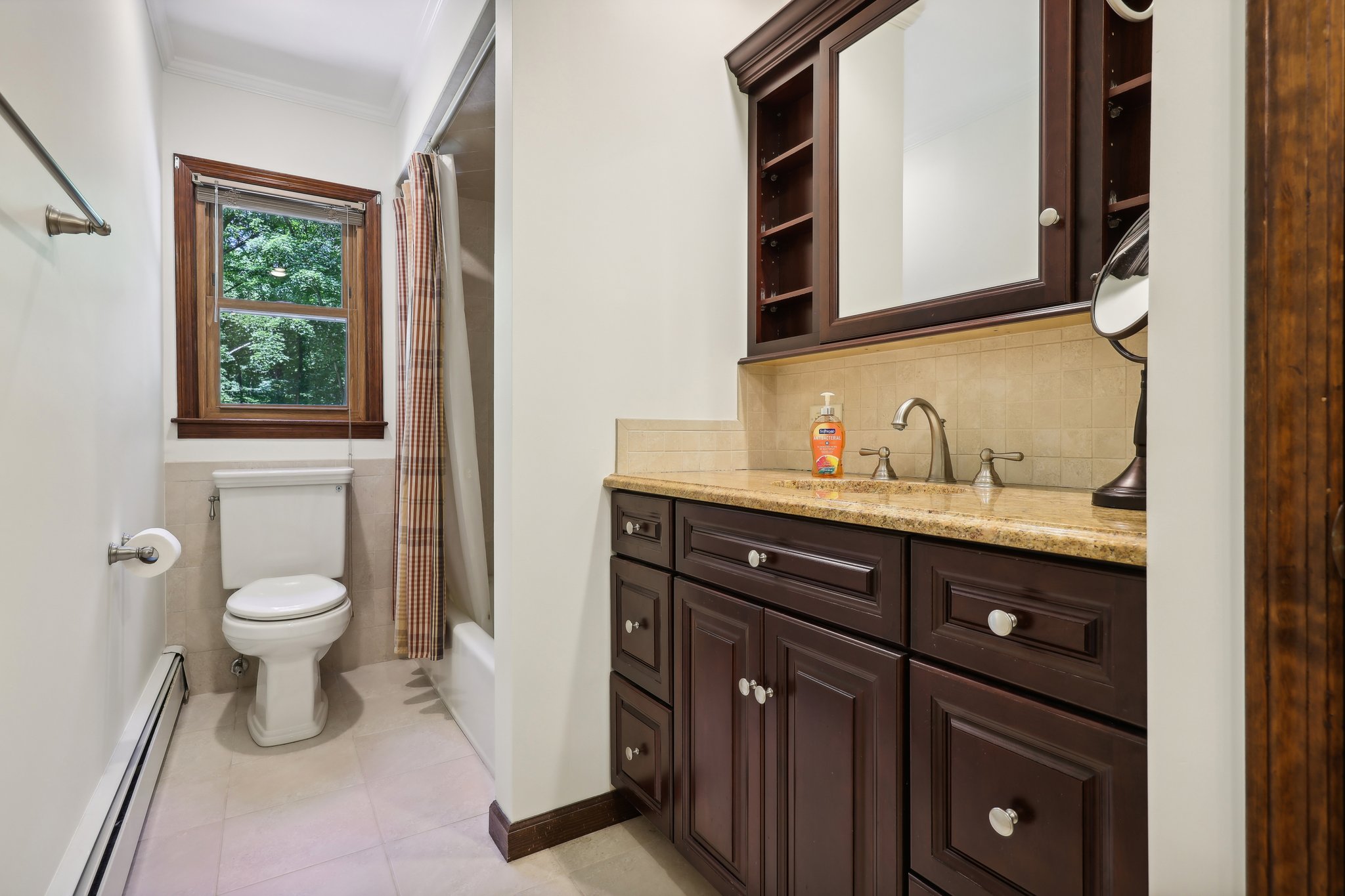 Tall Oaks Dr-031.jpg