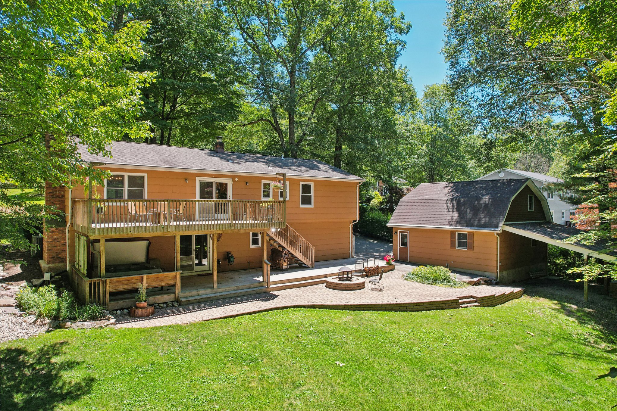 Tall Oaks Dr-057.jpg