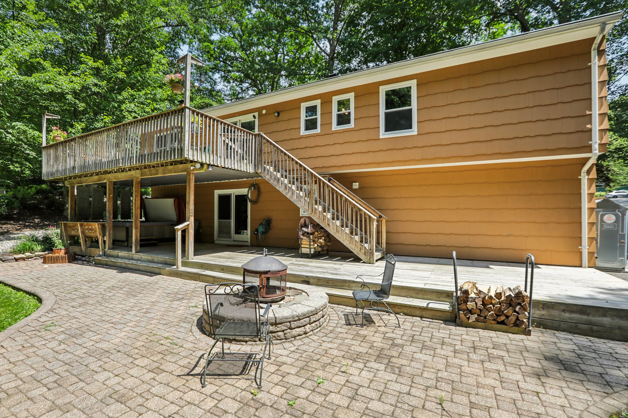 Tall Oaks Dr-001.jpg