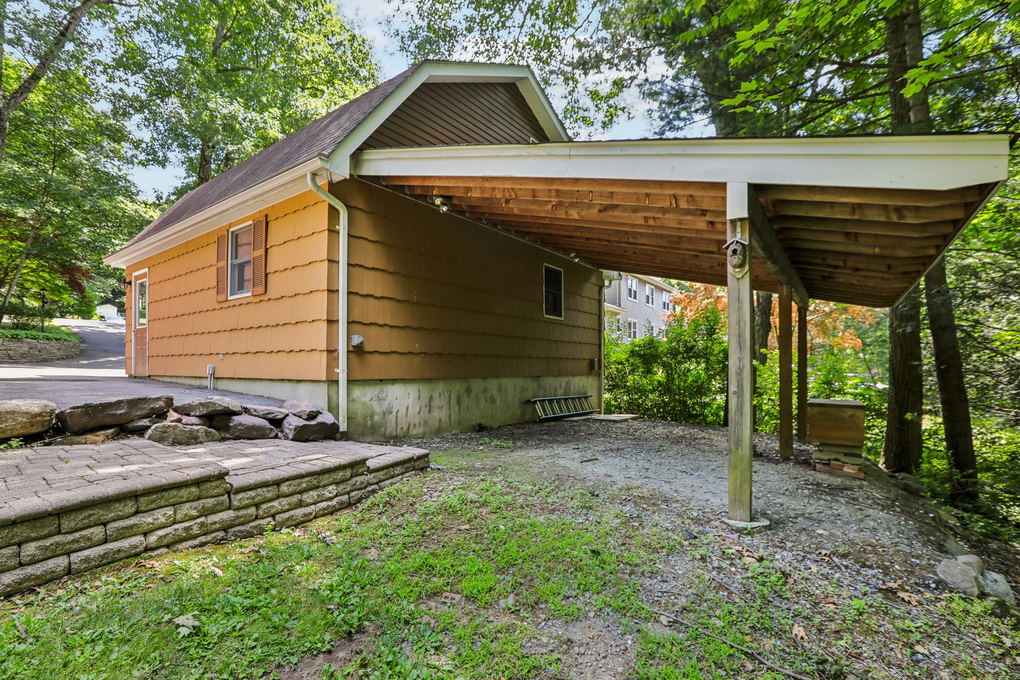 Tall Oaks Dr-009.jpg