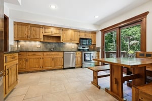 Tall Oaks Dr-011.jpg