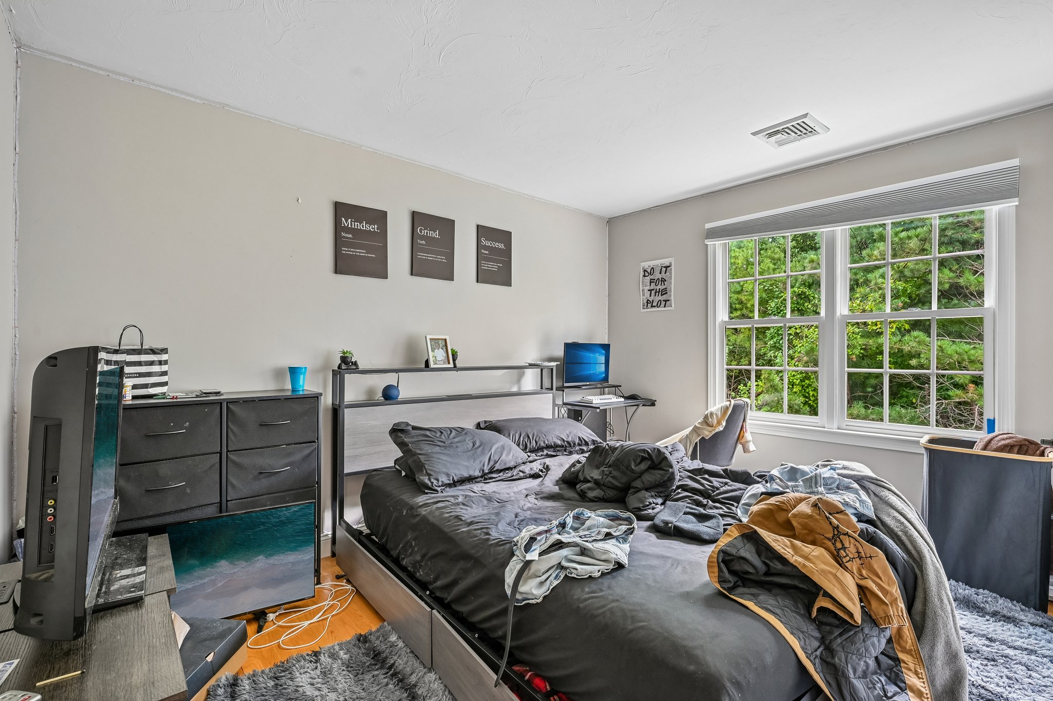 Tiffany Rd-S0909-024.jpg