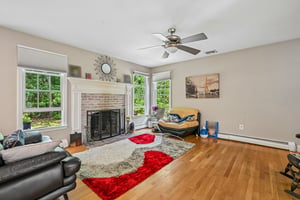 Tiffany Rd-S0909-005.jpg