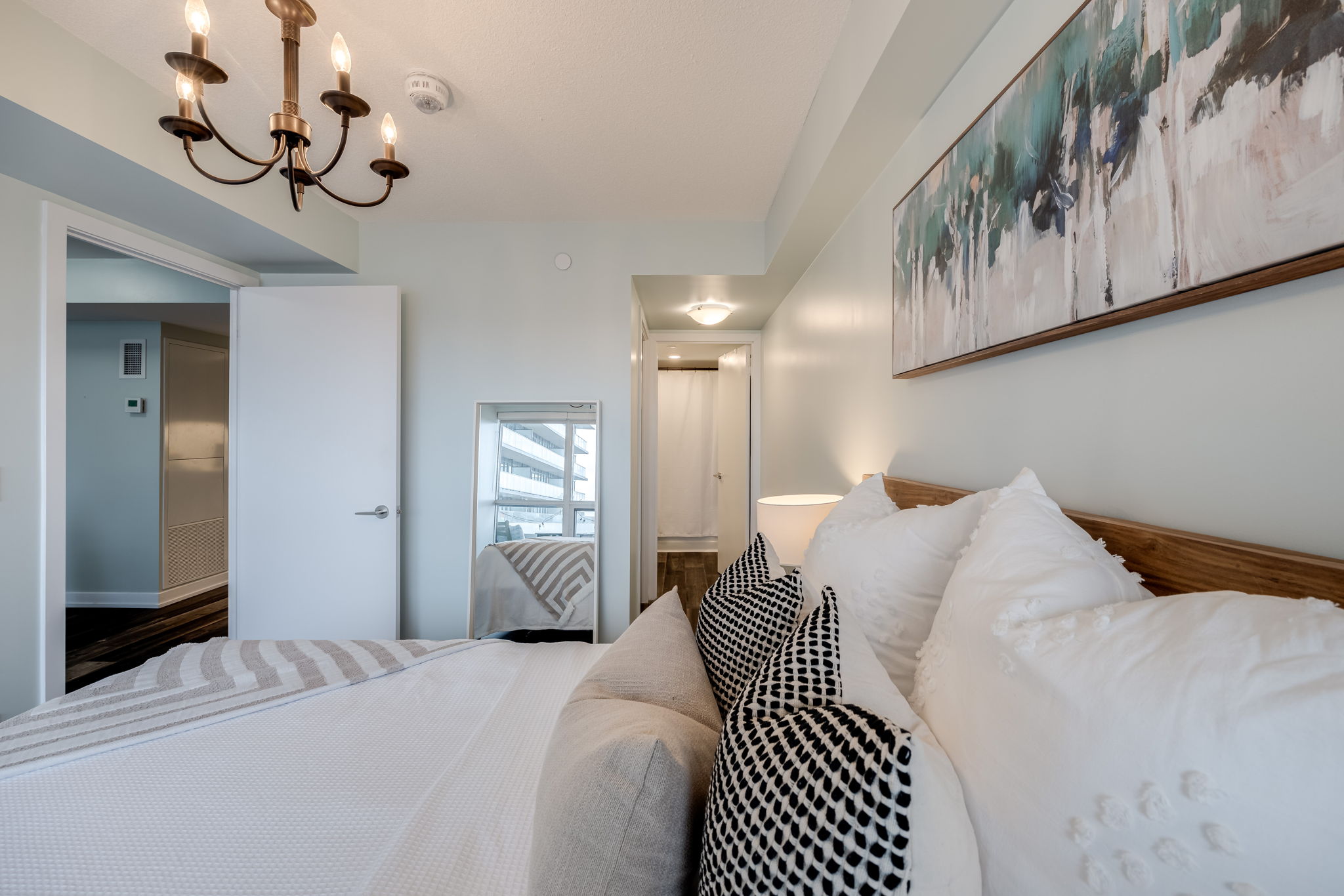 Toronto property showcase — delivered property photograph 18