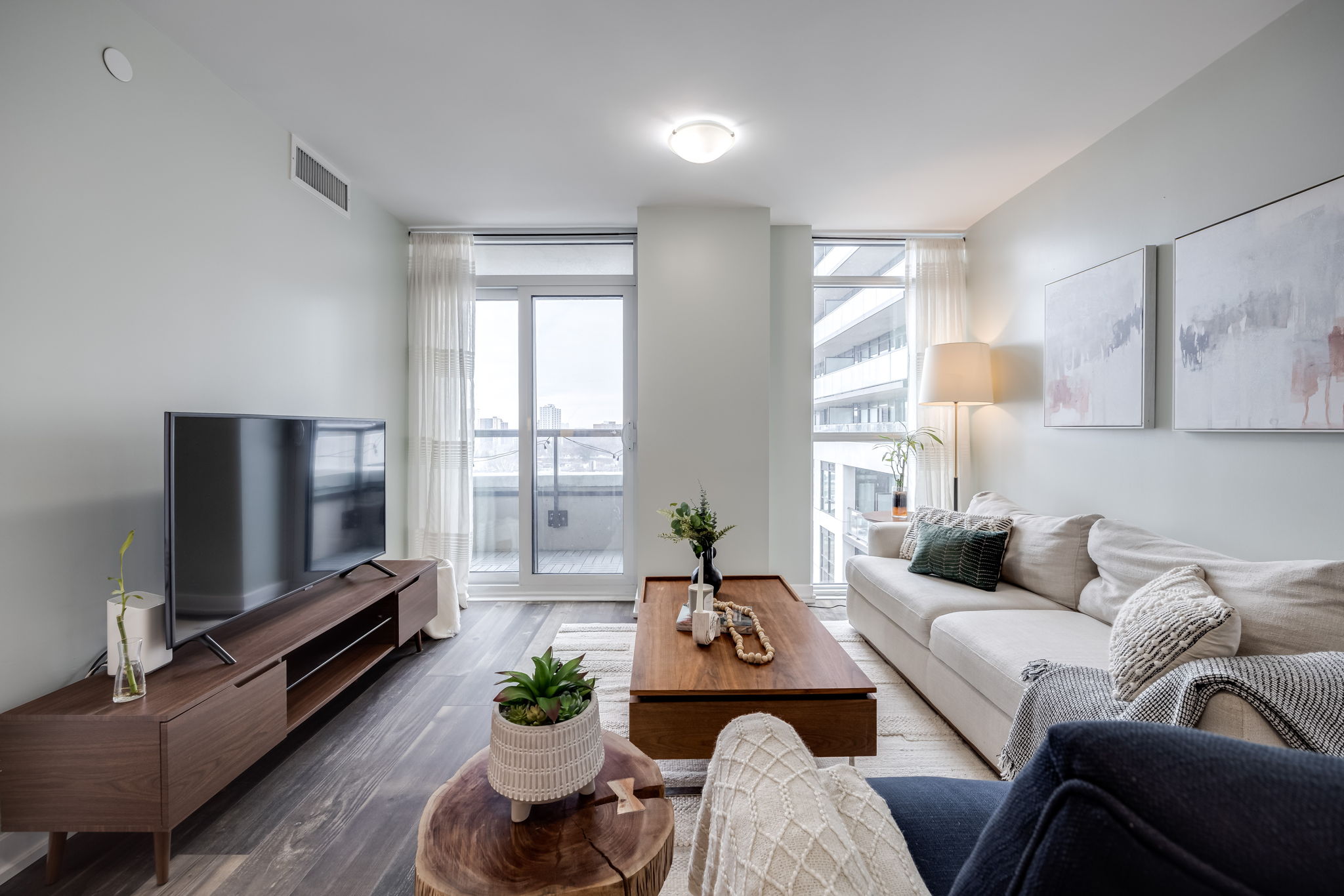 Toronto property showcase — delivered property photograph 5
