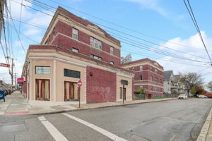 Walnut Street #7-001