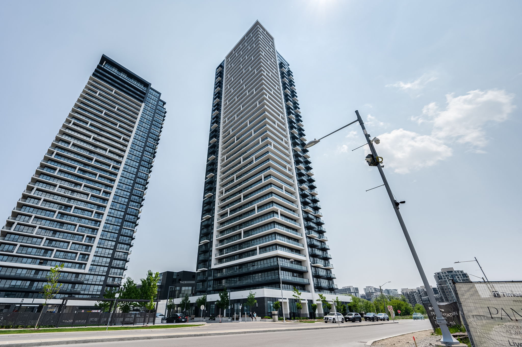 8 Water Walk Dr Unit 4510 Markham, ON L3R 6L4