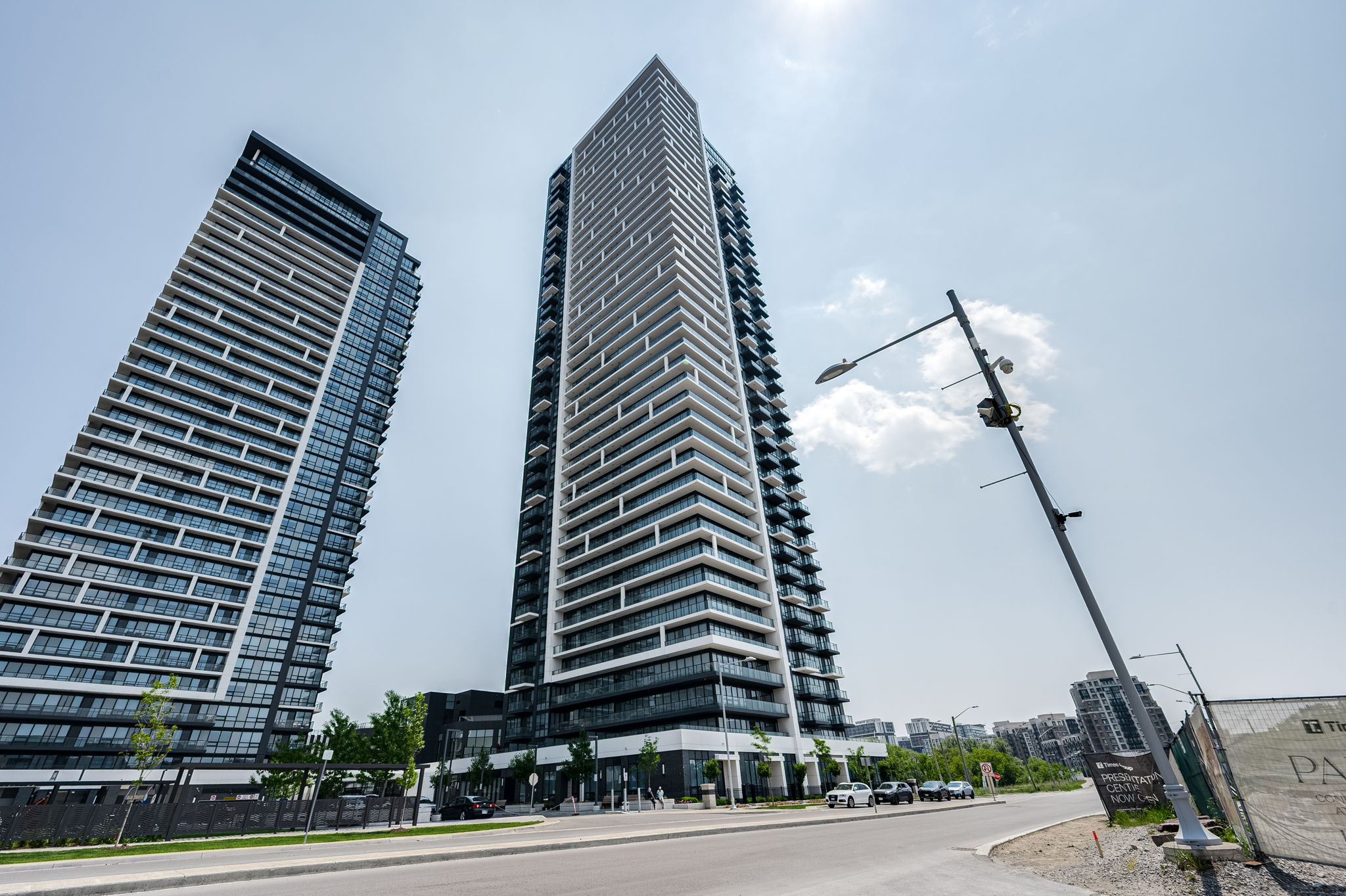 8 Water Walk Dr Unit 4510 Markham, ON L3R 6L4