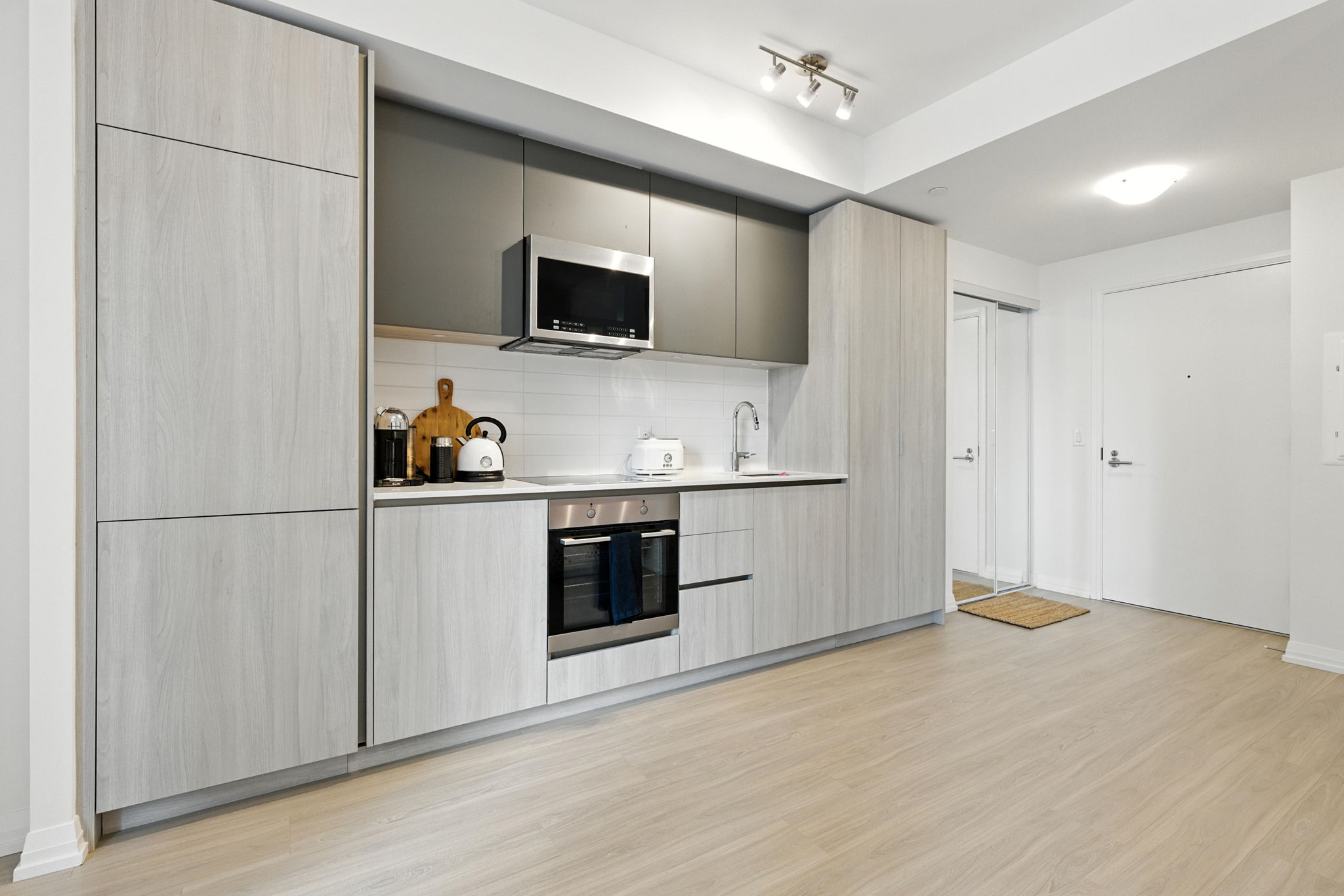 Toronto property showcase — delivered property photograph 9