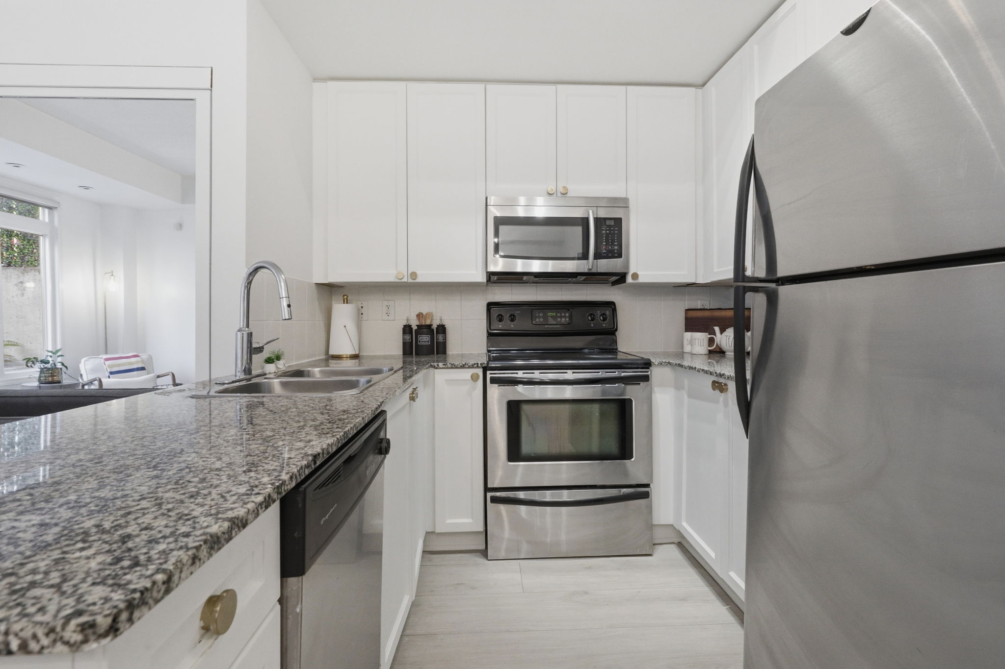 Property in Toronto — delivered property photograph 10