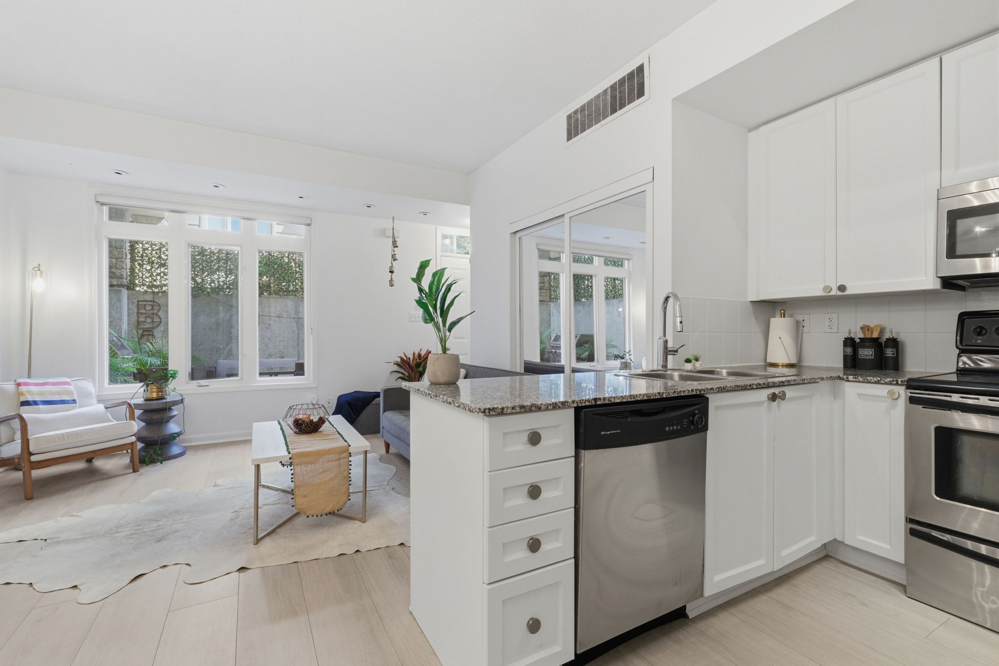 Property in Toronto — delivered property photograph 11