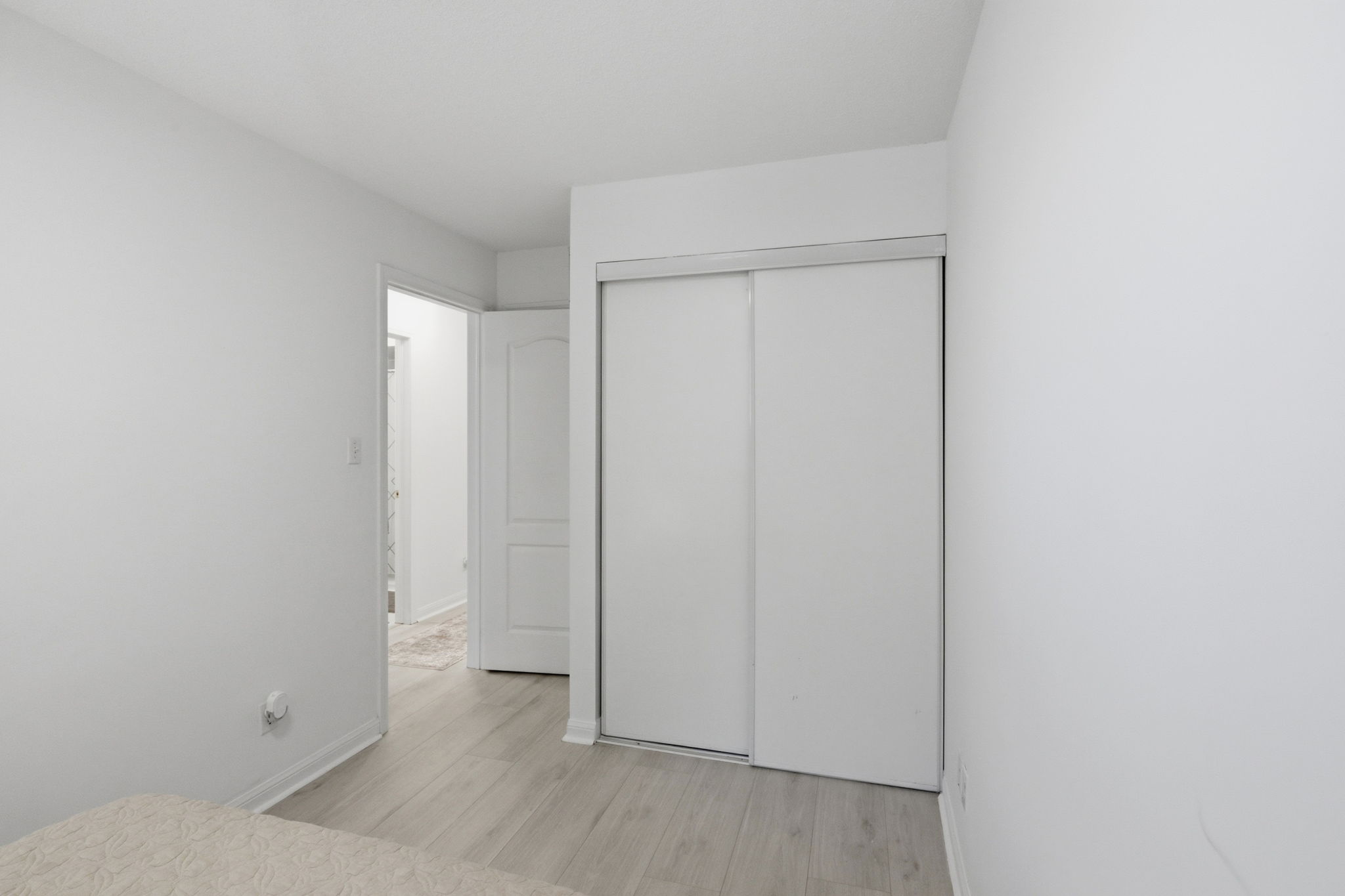 Property in Toronto — delivered property photograph 17