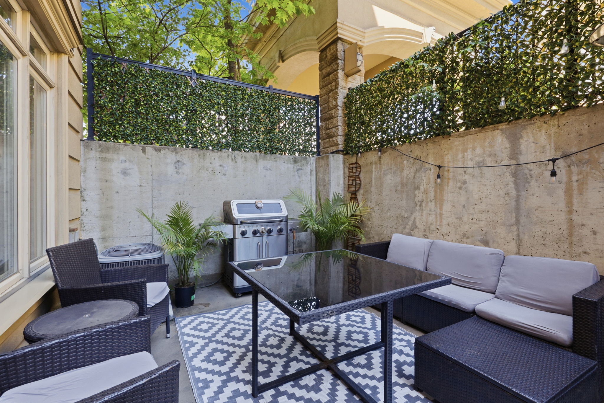 Property in Toronto — delivered property photograph 19
