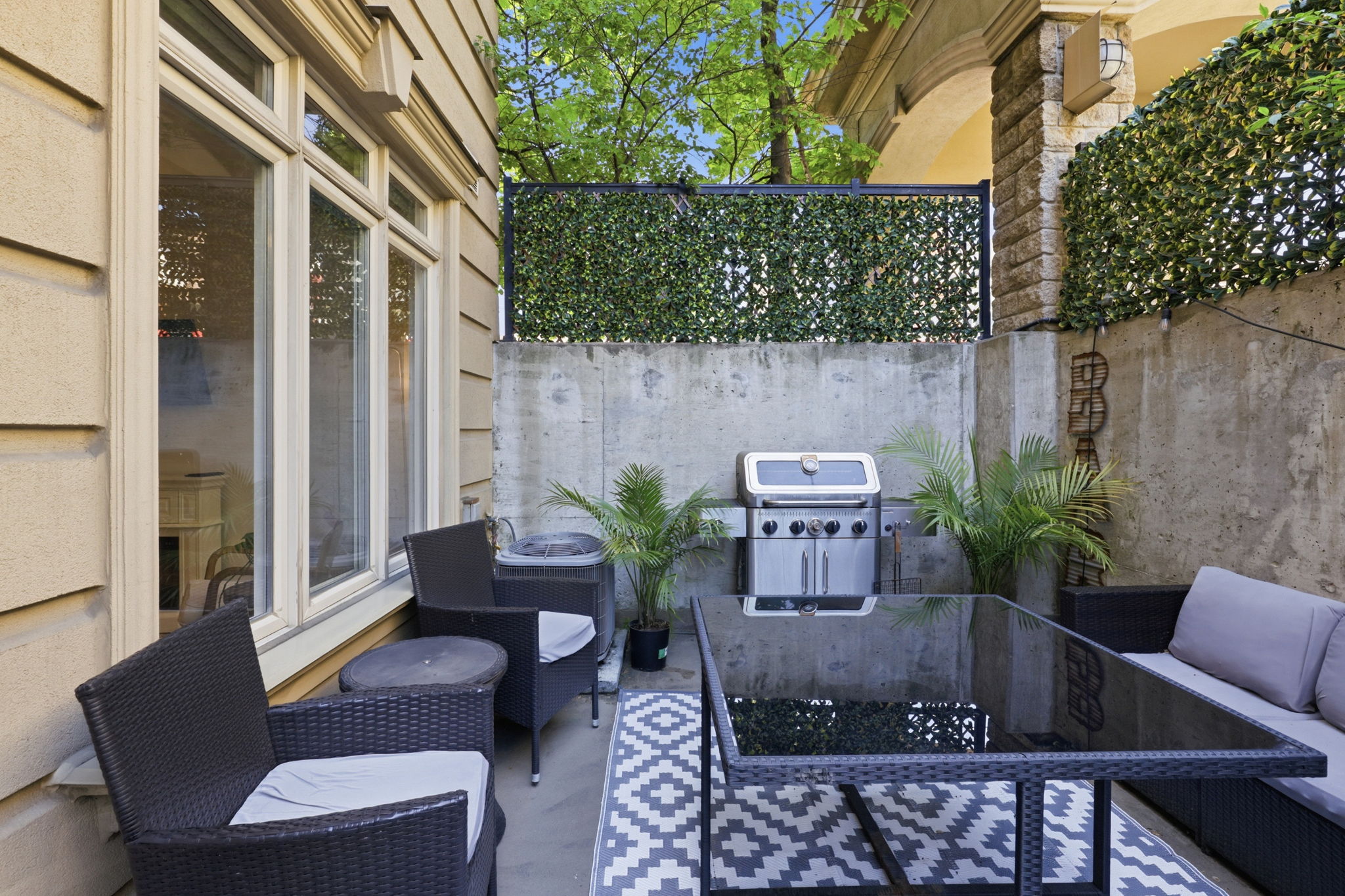 Property in Toronto — delivered property photograph 20