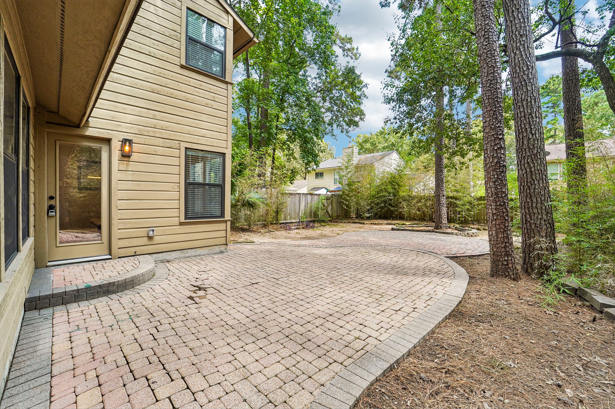 Cokeberry Ct-S0608-036.jpg