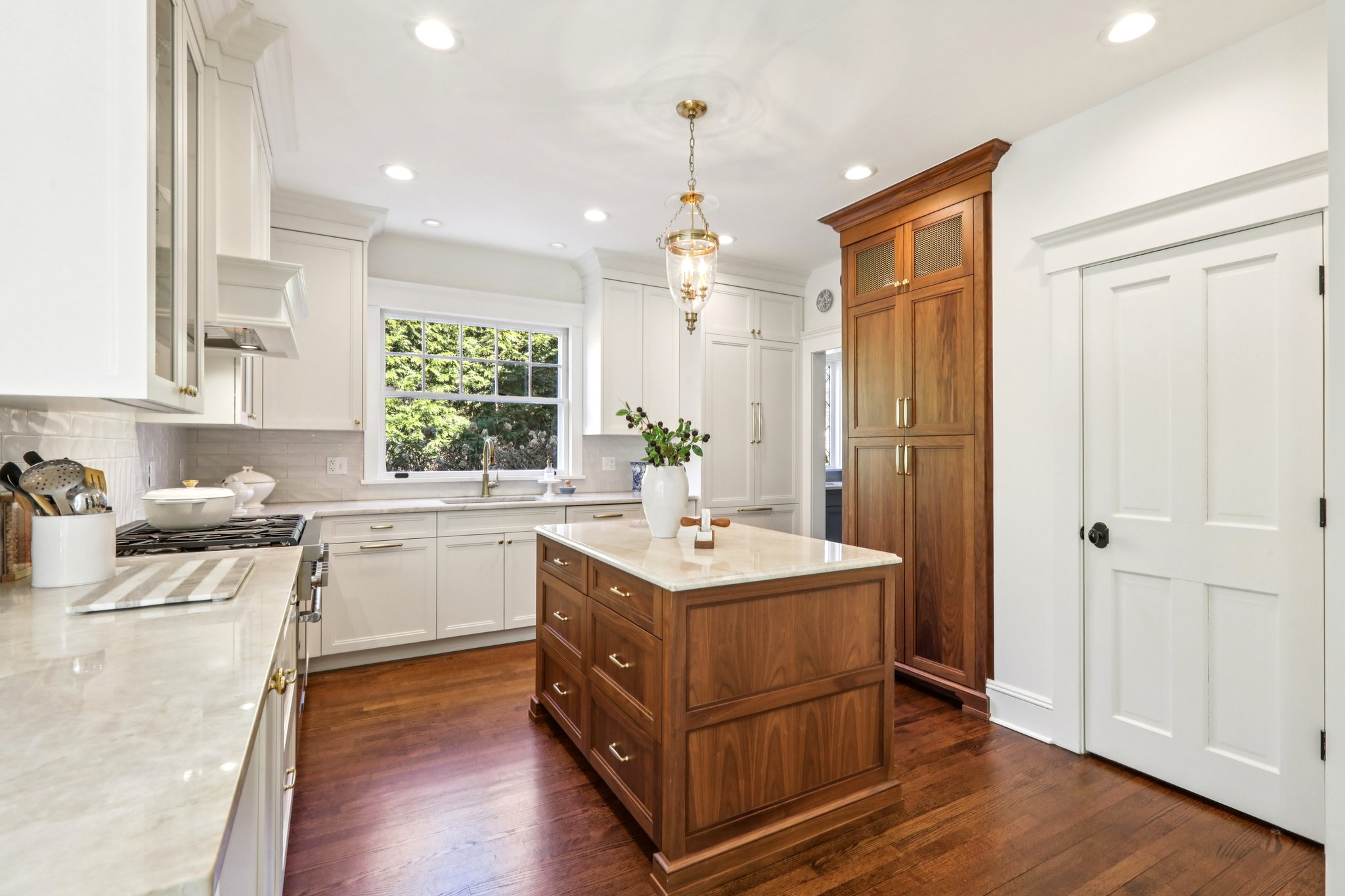 Crest Rd-S1003-042.jpg