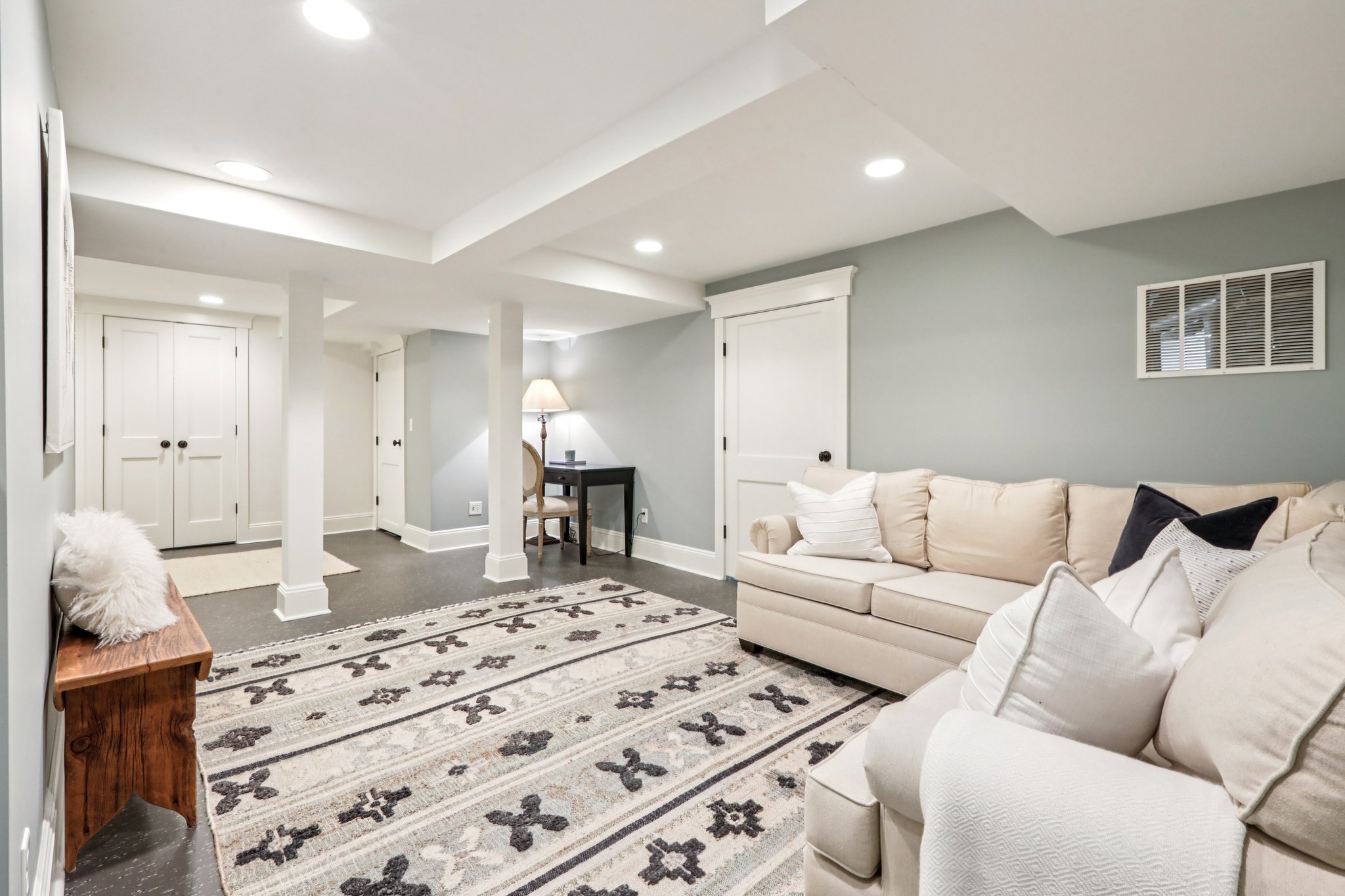 Crest Rd-S1003-095.jpg