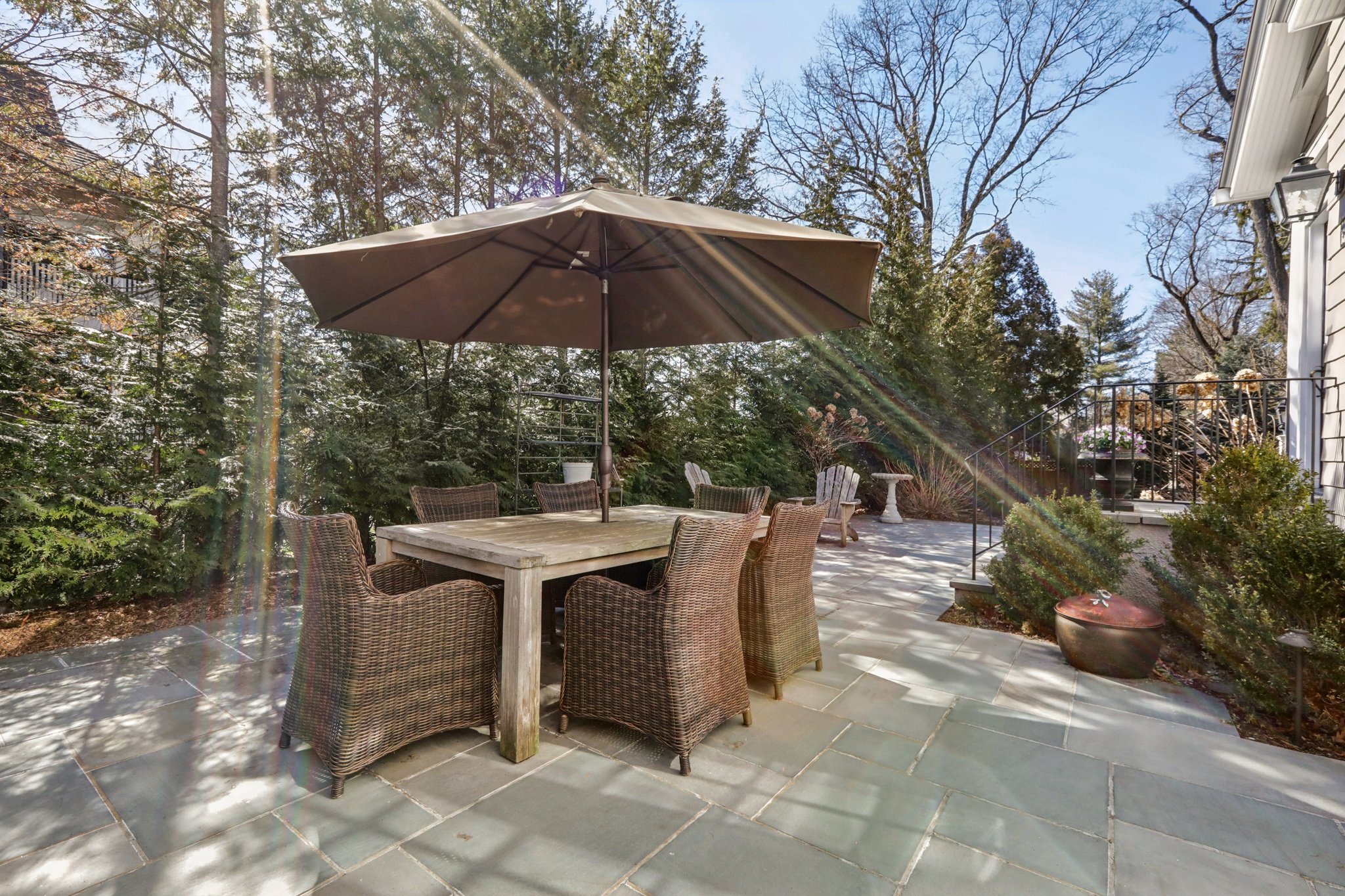 Crest Rd-S1003-110.jpg