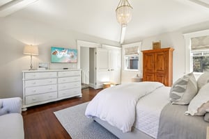 Crest Rd-S1003-080.jpg